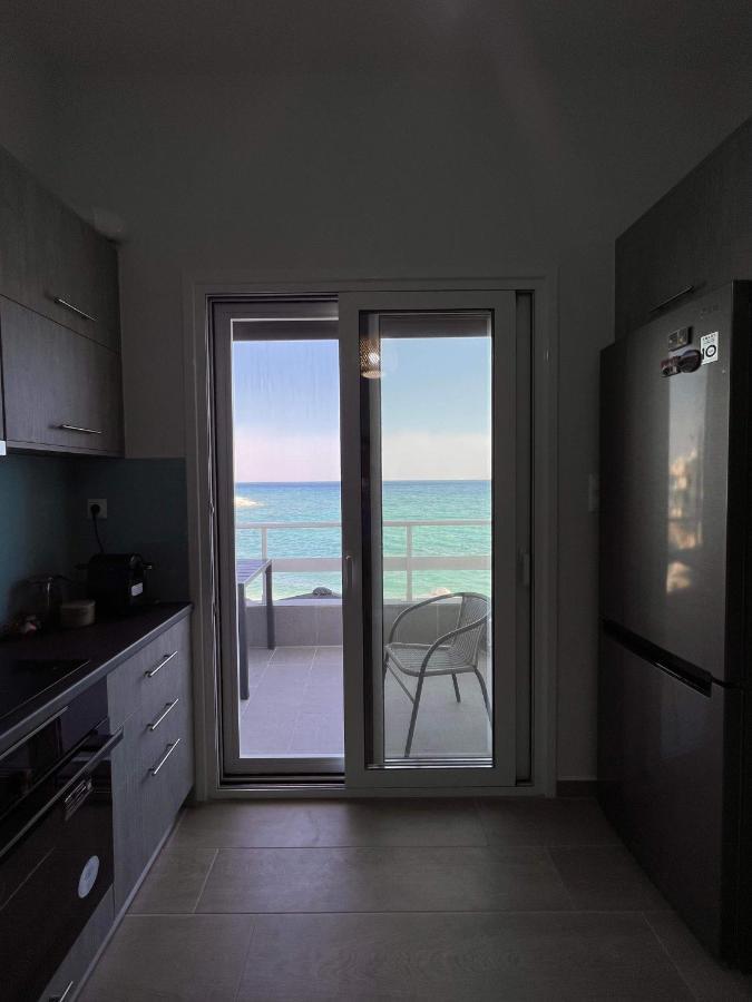 Beach Retreat In Town Corinth Exteriér fotografie